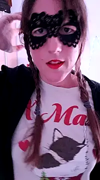 Snapshot of Hexe12346 chatting on 12-23-24, 05:22 Hexe12346 online show from 12-23-24, 05:22