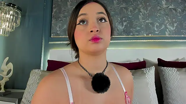 Snapshot of MiaKay1 chatting on 05-01-26, 03:44 MiaKay1 online show from 05-01-26, 03:44
