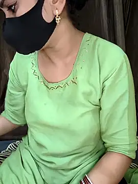 kaveerpooja947 online show from 09-25-25, 04:21