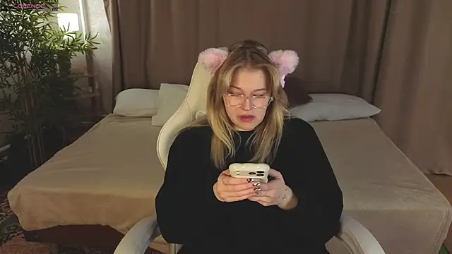 Colleen Blake online show from 04-05-26, 05:10