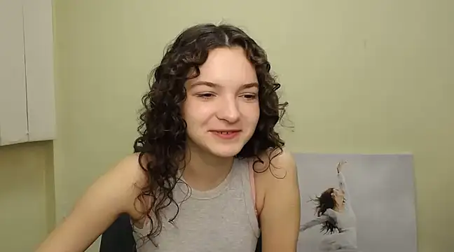 Snapshot of _SusieSu_ chatting on 12-08-24, 01:25 SusieSu online show from 12-08-24, 01:25