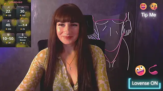 Snapshot of Violla_My chatting on 10-13-25, 05:40 Violla My online show from 10-13-25, 05:40