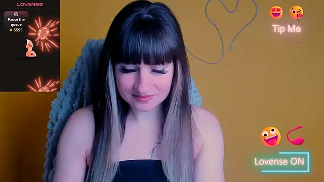 Snapshot of Violla_My chatting on 05-02-26, 05:45 Violla My online show from 05-02-26, 05:45