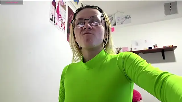 Cloe five online show from 02-04-26, 03:18