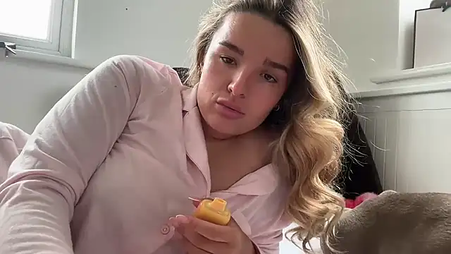 maisiesmithx online show from 05-11-26, 10:54