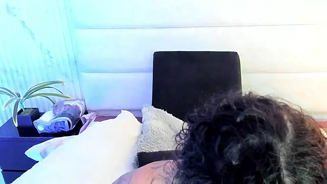 Reginavegaa online show from 12-03-25, 11:41