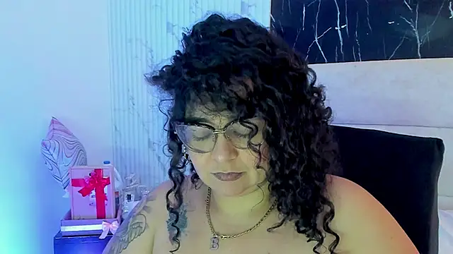 Snapshot of Reginavegaa chatting on 05-11-26, 11:38 Reginavegaa online show from 05-11-26, 11:38