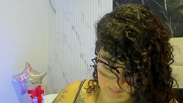 Snapshot of Reginavegaa chatting on 05-26-26, 11:39 Reginavegaa online show from 05-26-26, 11:39