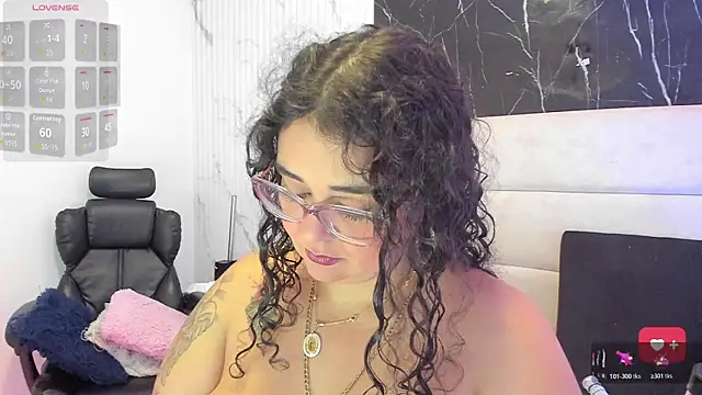Snapshot of Reginavegaa chatting on 07-24-26, 09:07 Reginavegaa online show from 07-24-26, 09:07
