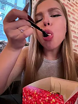 mur girl online show from 12-08-24, 12:08