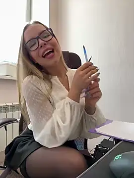 mur girl online show from 02-06-25, 11:21