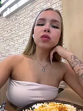 mur girl online show from 03-09-25, 10:19