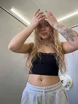 mur girl online show from 04-11-26, 12:31