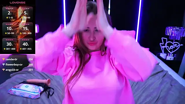 GentleAdellee online show from 02-08-25, 01:33