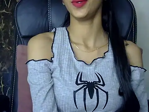 MAAYRA 09 online show from 02-16-25, 11:49