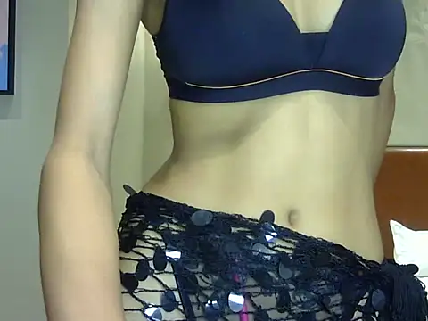 Snapshot of MAAYRA_09 chatting on 06-25-26, 01:48 MAAYRA 09 online show from 06-25-26, 01:48