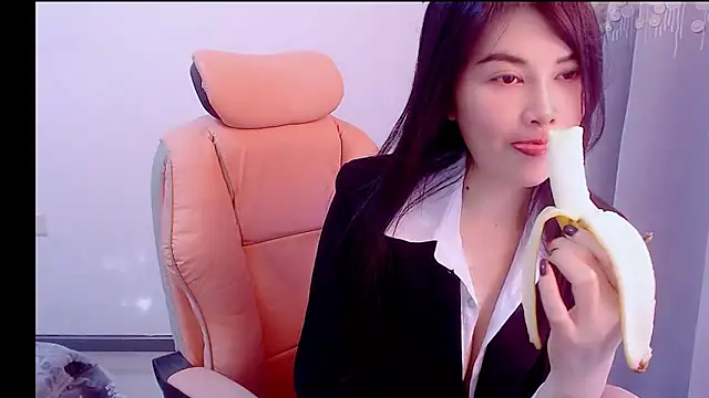 Little-sweet online show from 11-24-25, 01:38