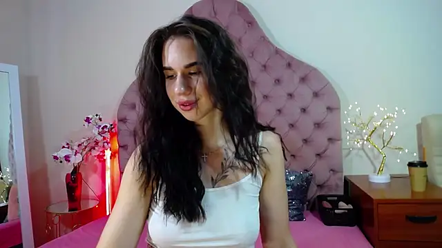 Erikka   online show from 07-02-26, 07:03
