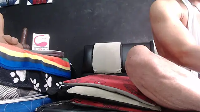 Snapshot of ethasteban27 chatting on 03-02-25, 09:01 ethasteban27 online show from 03-02-25, 09:01