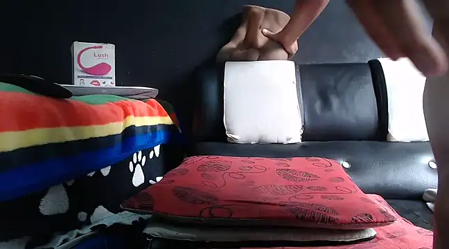 Snapshot of ethasteban27 chatting on 03-20-25, 12:53 ethasteban27 online show from 03-20-25, 12:53