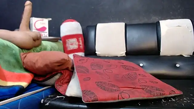 Snapshot of ethasteban27 chatting on 10-07-25, 10:18 ethasteban27 online show from 10-07-25, 10:18