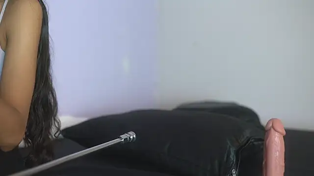 lupeebony online show from 03-11-26, 07:42