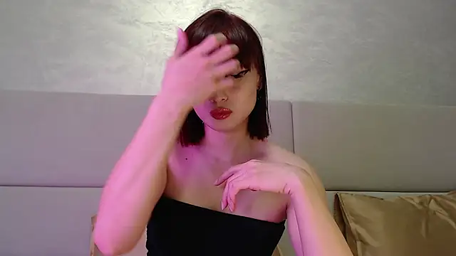 MiaRie online show from 11-16-25, 05:18