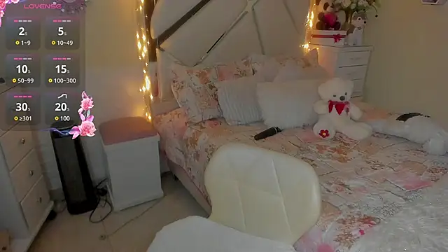 Snapshot of roxannkanneth__ chatting on 03-12-25, 01:47 roxannkanneth online show from 03-12-25, 01:47