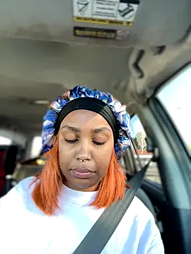 Snapshot of Jayhoney25 chatting on 10-29-25, 03:36 Jayhoney25 online show from 10-29-25, 03:36