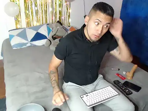 Snapshot of Jeiison_duf chatting on 12-03-25, 10:57 Jeiison duf online show from 12-03-25, 10:57