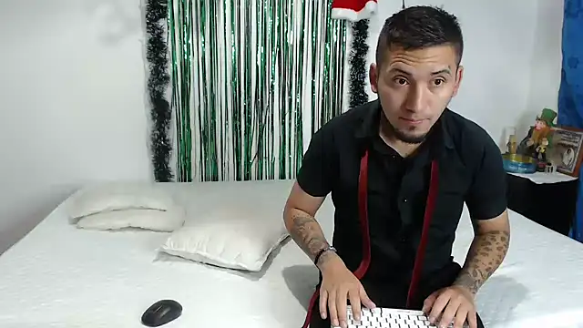 Snapshot of Jeiison_duf chatting on 12-23-25, 10:57 Jeiison duf online show from 12-23-25, 10:57