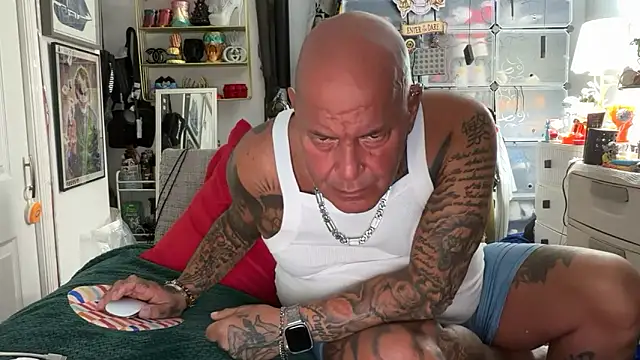 joeytatts66 online show from 11-17-25, 02:28