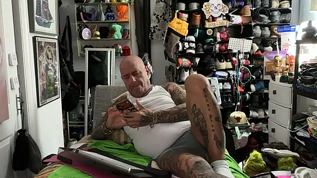 joeytatts66 online show from 05-22-26, 01:02