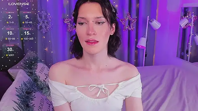 Snapshot of Kolette_Gray chatting on 12-21-24, 06:34 Kolette Gray online show from 12-21-24, 06:34