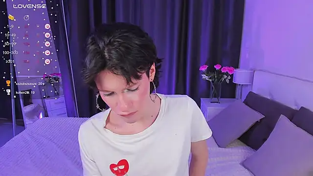 Snapshot of Kolette_Gray chatting on 03-07-25, 10:13 Kolette Gray online show from 03-07-25, 10:13