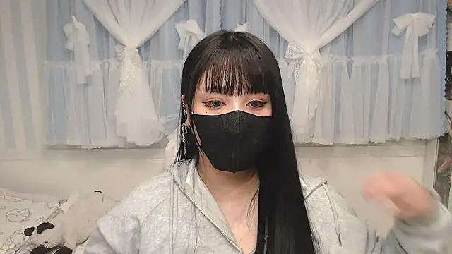 Snapshot of yua0727 chatting on 05-25-26, 02:01 yua0727 online show from 05-25-26, 02:01
