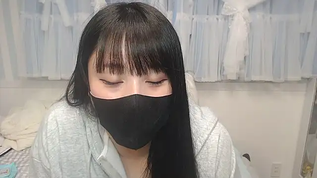 Snapshot of yua0727 chatting on 06-06-26, 02:11 yua0727 online show from 06-06-26, 02:11
