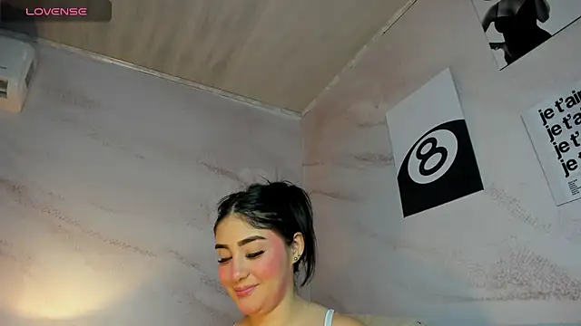 Belliinda 21 online show from 04-21-26, 07:06