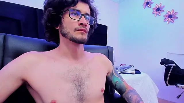 Loggan donnelly online show from 01-24-25, 02:18