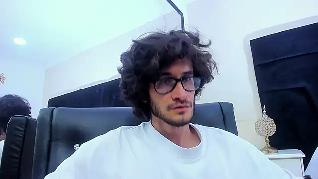 Loggan donnelly online show from 01-30-25, 08:42