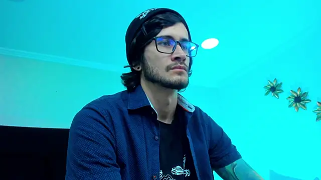 Loggan donnelly online show from 02-08-25, 09:57