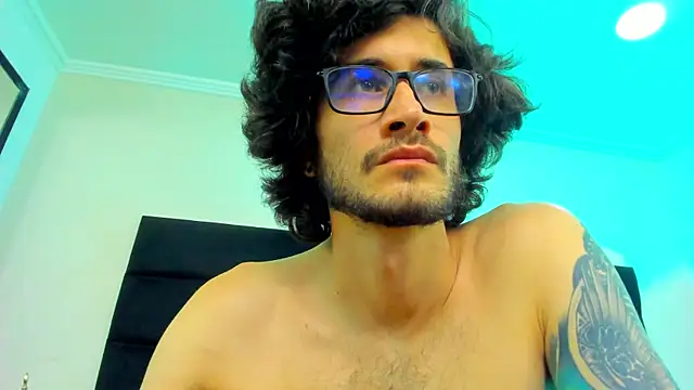 Loggan donnelly online show from 02-13-25, 02:23