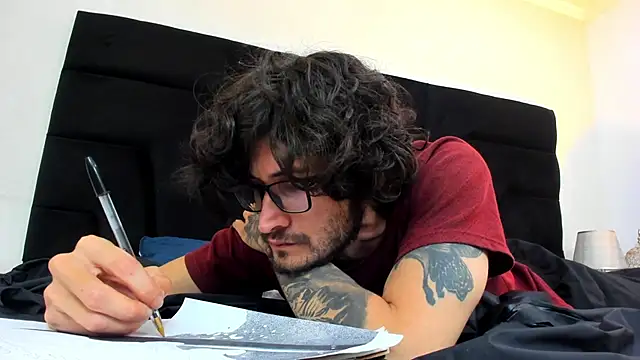 Loggan donnelly online show from 02-24-25, 09:09