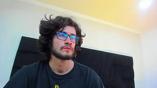 Loggan donnelly online show from 03-06-25, 12:43