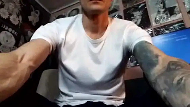 Loggan donnelly online show from 02-06-26, 06:33