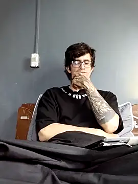 Loggan donnelly online show from 03-12-26, 06:47