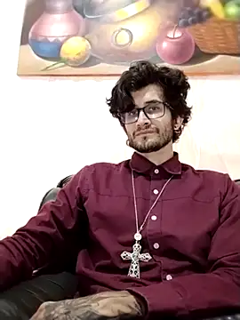 Loggan donnelly online show from 04-21-26, 01:42