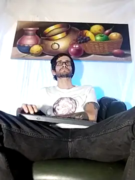 Loggan donnelly online show from 04-23-26, 04:35