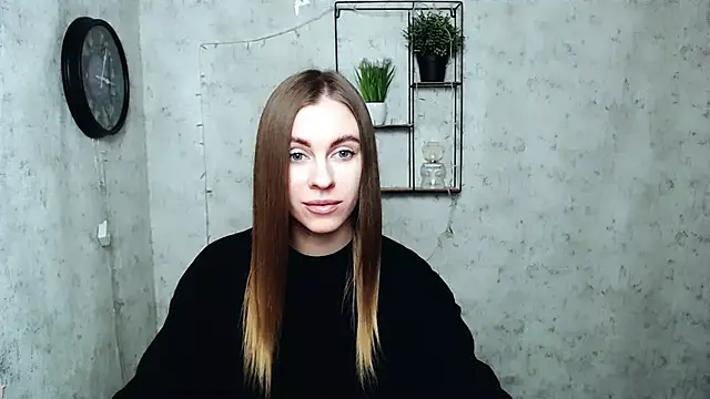 AlisaCatty  online show from 12-03-24, 07:32