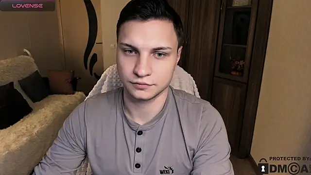 handsome guy01 online show from 11-16-25, 06:57